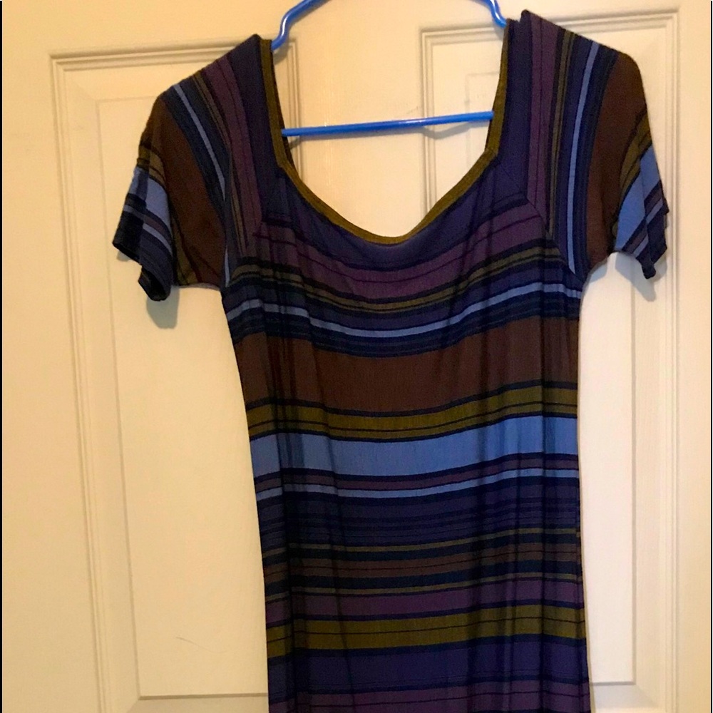 Versatile summer dress. Laundry by Shelli Segal.